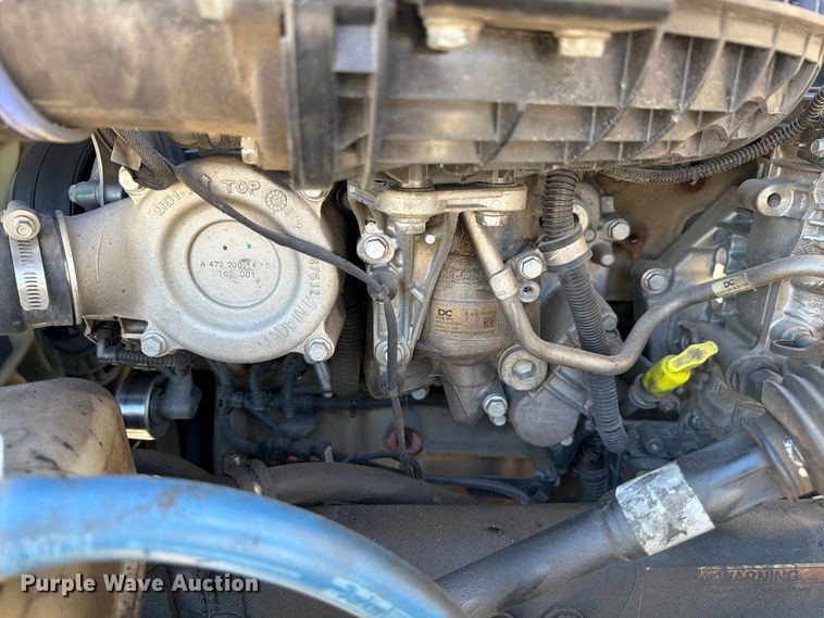 image for item DV7408 2020 Freightliner Cascadia 126 semi truck