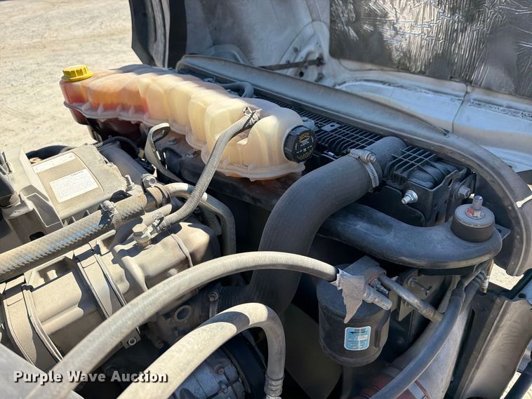 image for item DV7408 2020 Freightliner Cascadia 126 semi truck