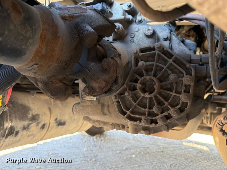 image for item DV7408 2020 Freightliner Cascadia 126 semi truck