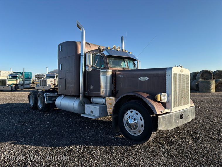 image for item DV8707 1996 Peterbilt 379 semi truck