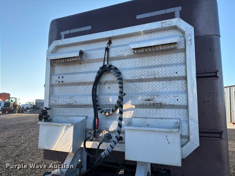 image for item DV8707 1996 Peterbilt 379 semi truck