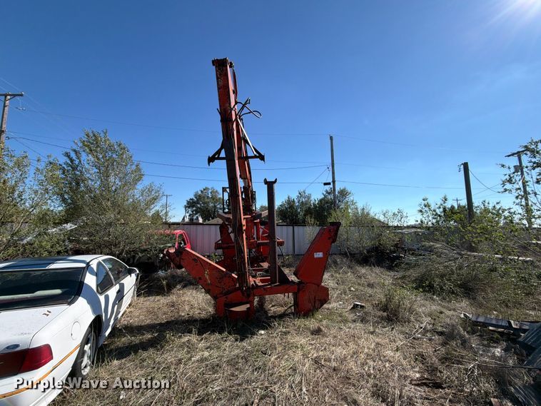 image for item DV8722 crane