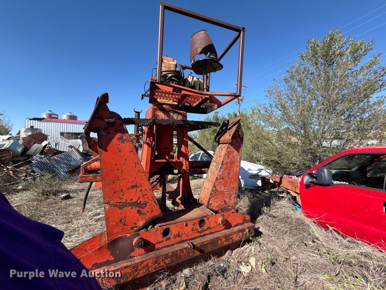 image for item DV8722 crane