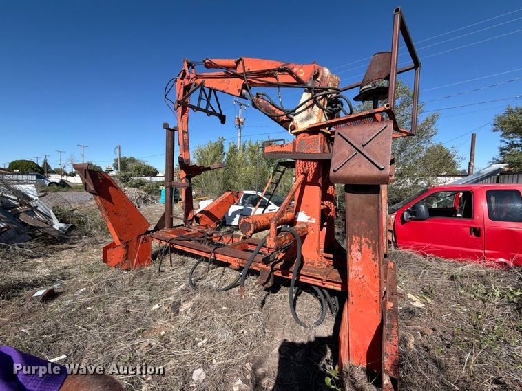 image for item DV8722 crane