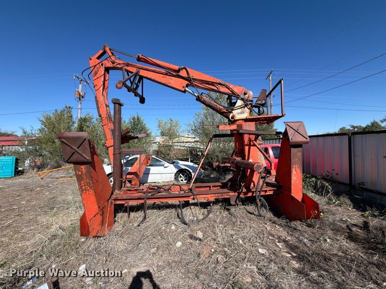 image for item DV8722 crane