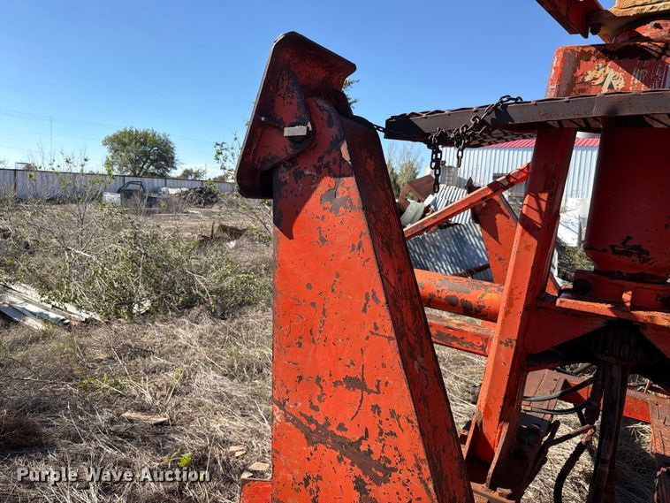 image for item DV8722 crane