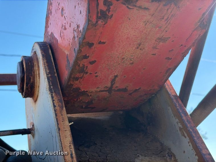 image for item DV8722 crane