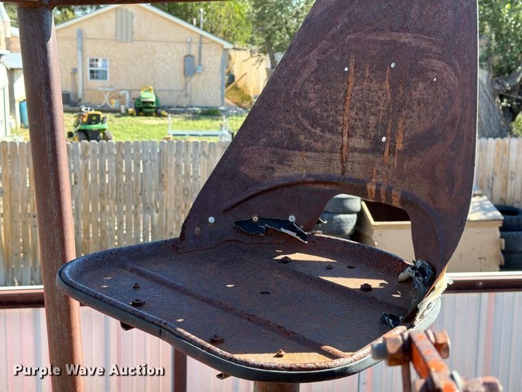 image for item DV8722 crane