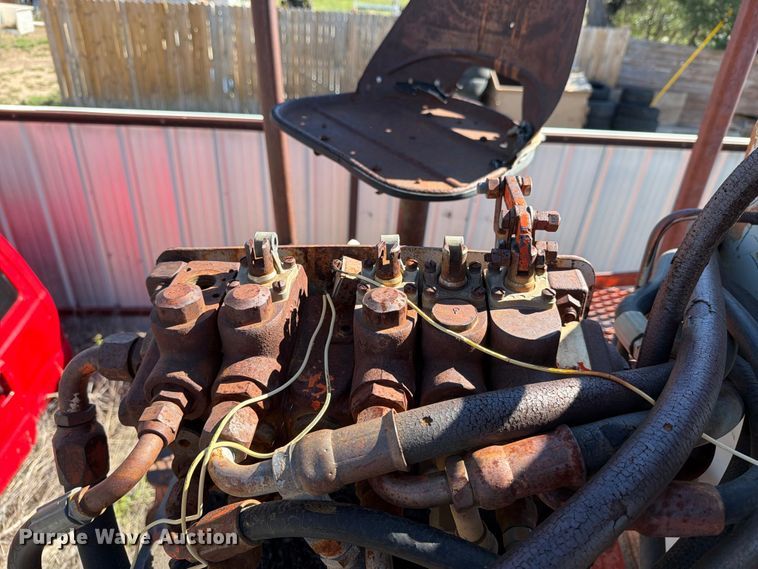 image for item DV8722 crane