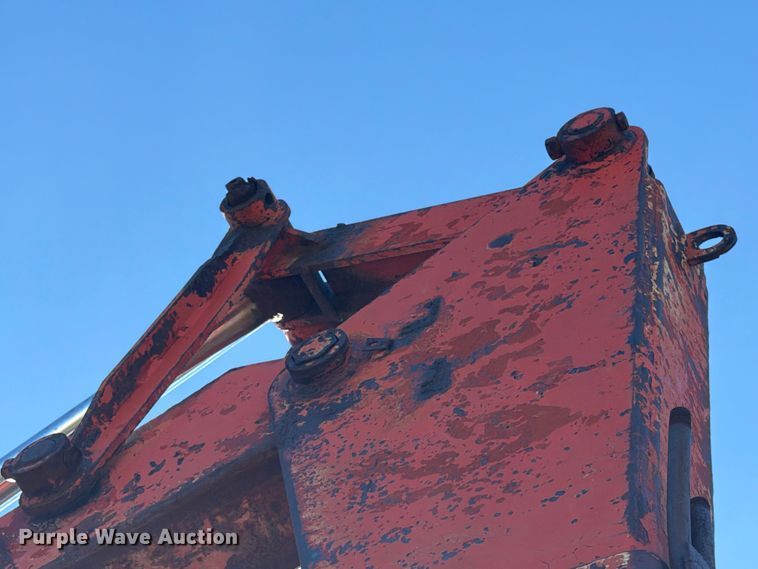 image for item DV8722 crane
