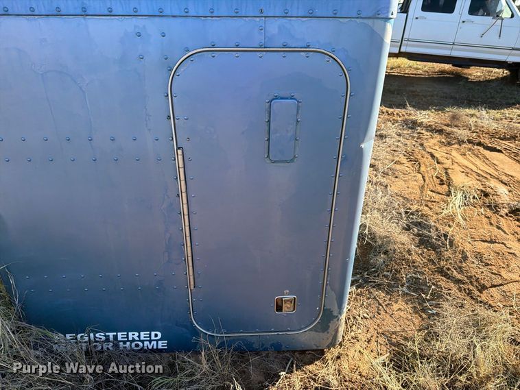 image for item DV8727 Peterbilt semi parts