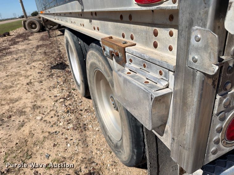 image for item DV8736 2007 Wilson Trailer Co. DWG-550WB grain trailer