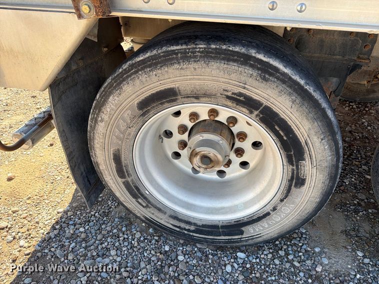 image for item DV8736 2007 Wilson Trailer Co. DWG-550WB grain trailer