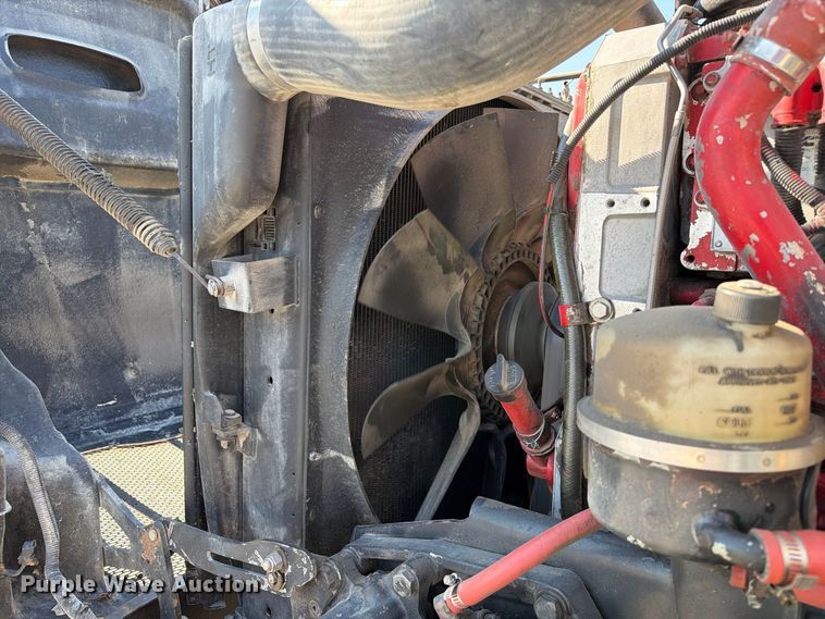 image for item DZ4707 2007 Peterbilt 386 semi truck