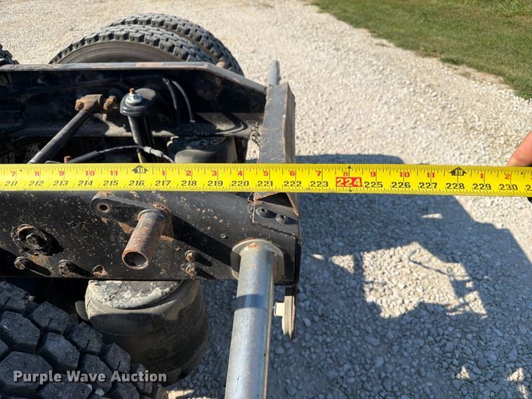 image for item DZ4707 2007 Peterbilt 386 semi truck