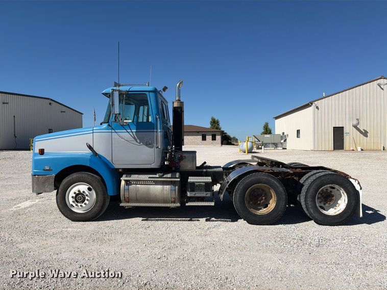 image for item DZ4938 1994 White GMC WB semi truck