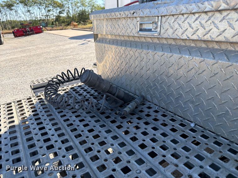 image for item DZ4938 1994 White GMC WB semi truck