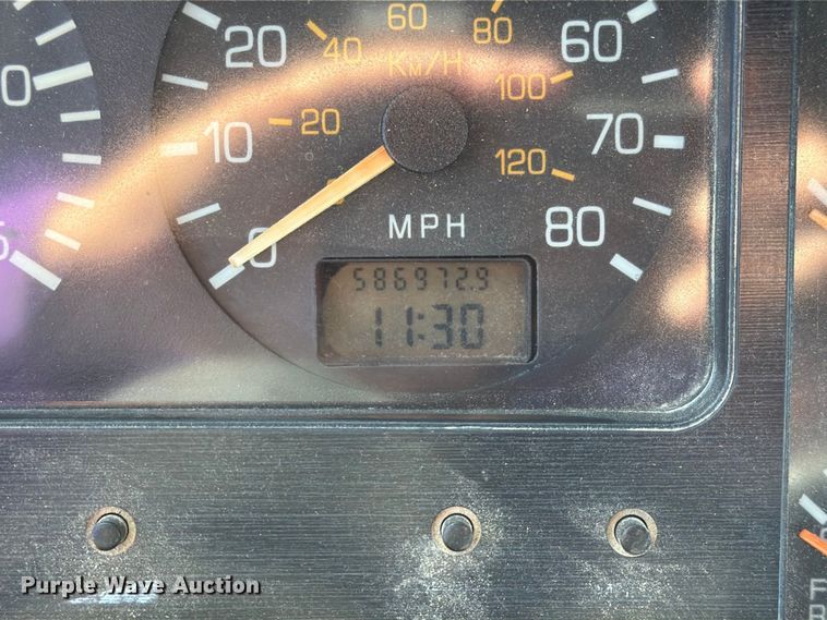 image for item DZ4938 1994 White GMC WB semi truck
