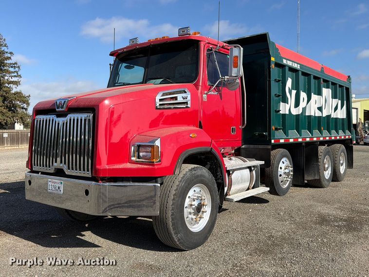 2013 Western Star 4700 dump truck