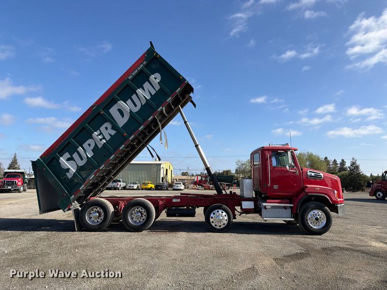image for item EA0031 2013 Western Star 4700 dump truck