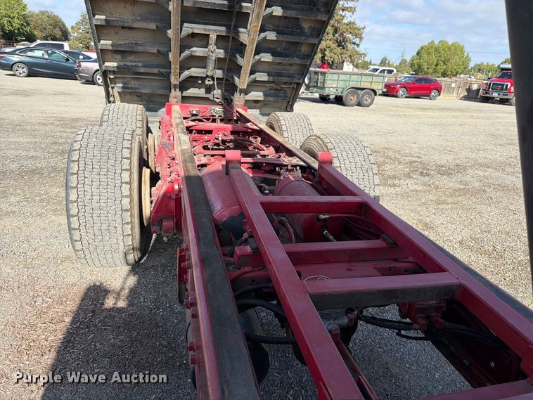 image for item EA0031 2013 Western Star 4700 dump truck