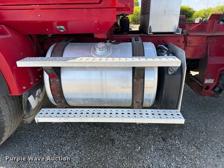 image for item EA0031 2013 Western Star 4700 dump truck