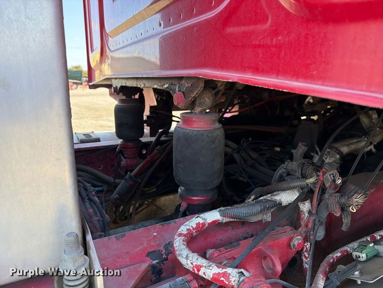 image for item EA0031 2013 Western Star 4700 dump truck