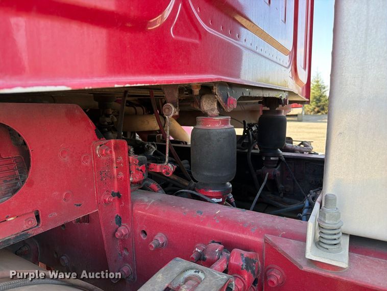 image for item EA0031 2013 Western Star 4700 dump truck