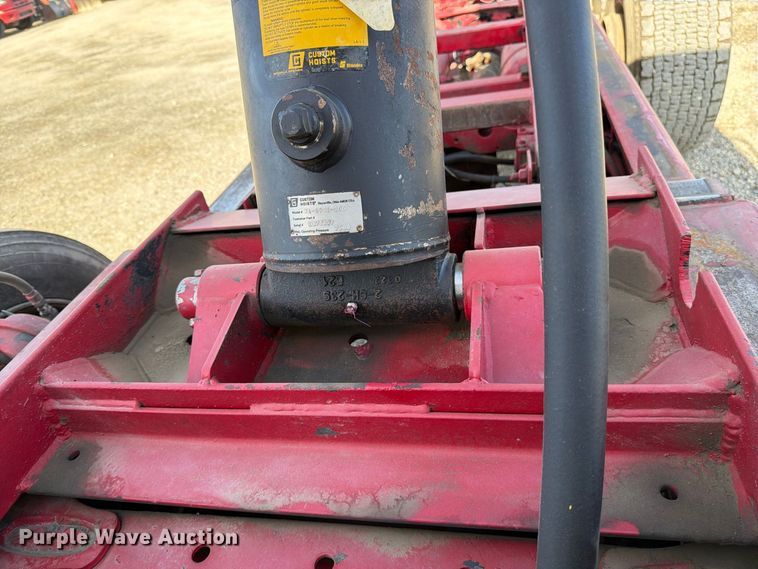 image for item EA0031 2013 Western Star 4700 dump truck