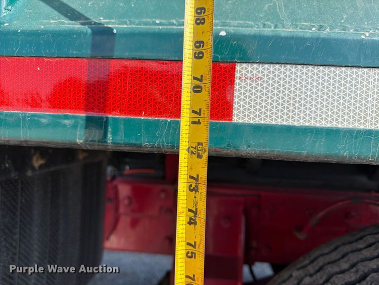 image for item EA0031 2013 Western Star 4700 dump truck
