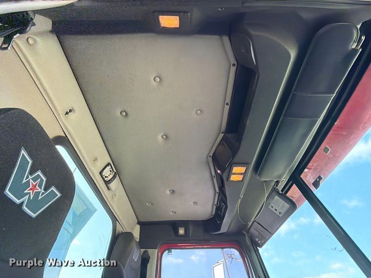 image for item EA0031 2013 Western Star 4700 dump truck