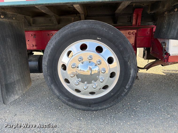 image for item EA0031 2013 Western Star 4700 dump truck