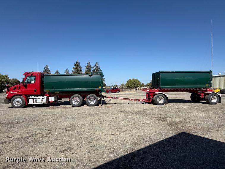 image for item EA0032 2014 Freightliner Cascadia dump truck