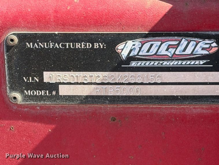 image for item EA0032 2014 Freightliner Cascadia dump truck