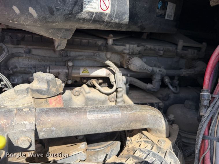 image for item EA0032 2014 Freightliner Cascadia dump truck