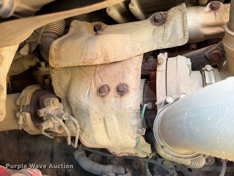 image for item EA0032 2014 Freightliner Cascadia dump truck
