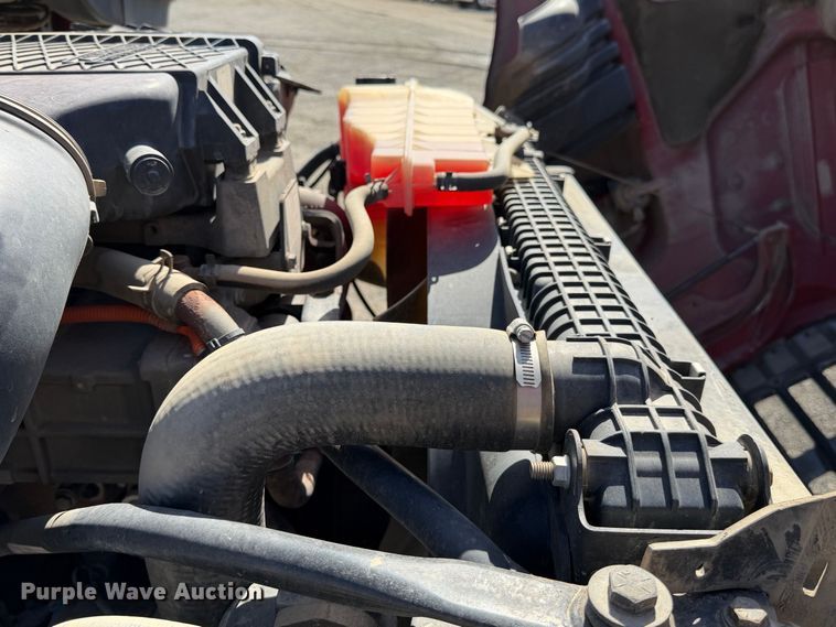 image for item EA0032 2014 Freightliner Cascadia dump truck
