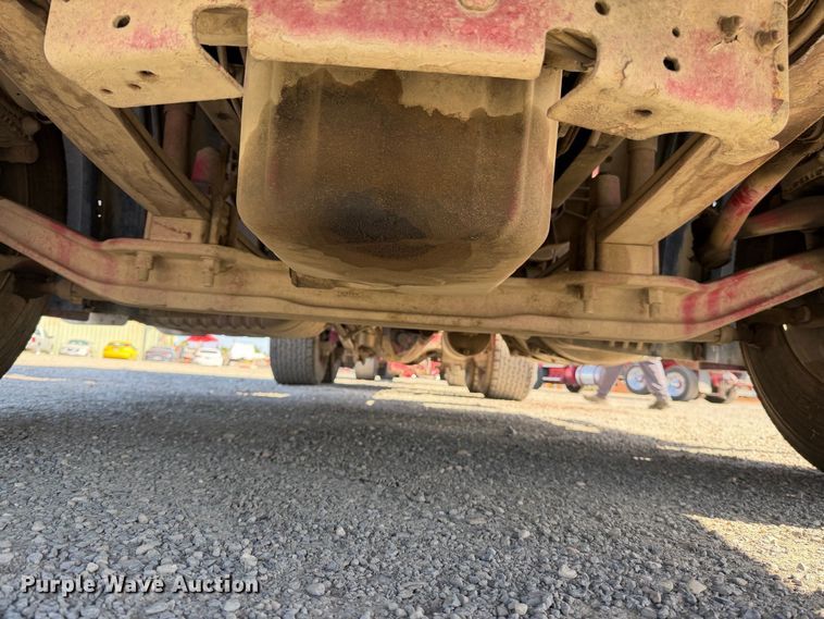 image for item EA0032 2014 Freightliner Cascadia dump truck