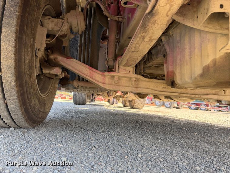 image for item EA0032 2014 Freightliner Cascadia dump truck