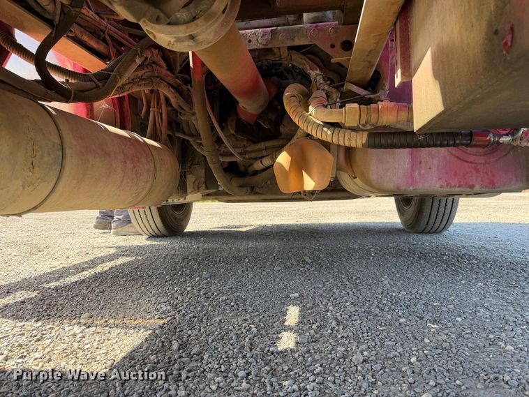 image for item EA0032 2014 Freightliner Cascadia dump truck
