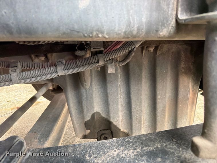 image for item EA7389 2016 Freightliner Cascadia semi truck