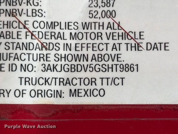 image for item EA7389 2016 Freightliner Cascadia semi truck