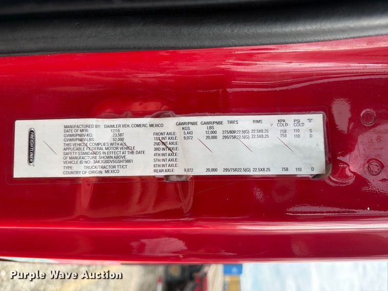 image for item EA7389 2016 Freightliner Cascadia semi truck