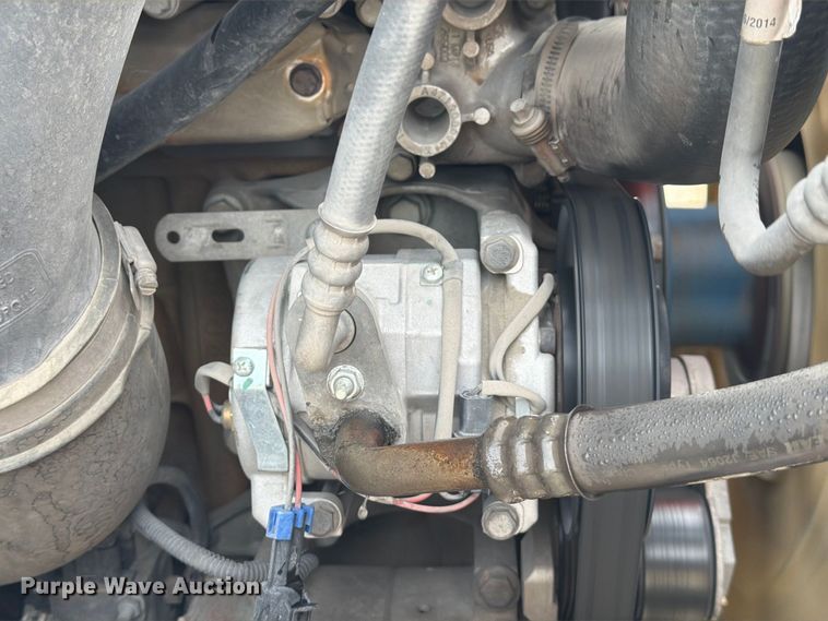 image for item EA7390 2015 Freightliner Cascadia semi truck