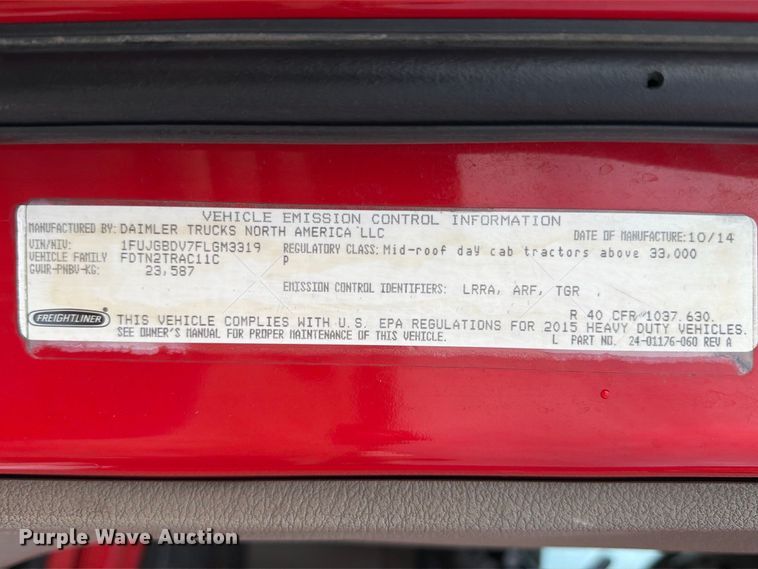 image for item EA7390 2015 Freightliner Cascadia semi truck