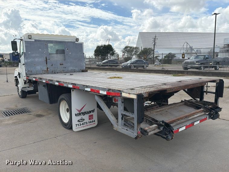 image for item EA7391 2008 Hino 185 flatbed truck