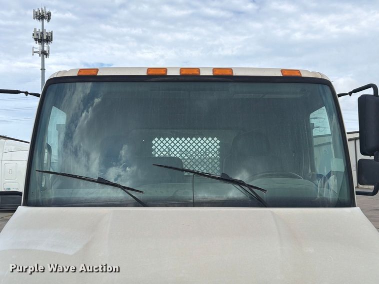 image for item EA7391 2008 Hino 185 flatbed truck