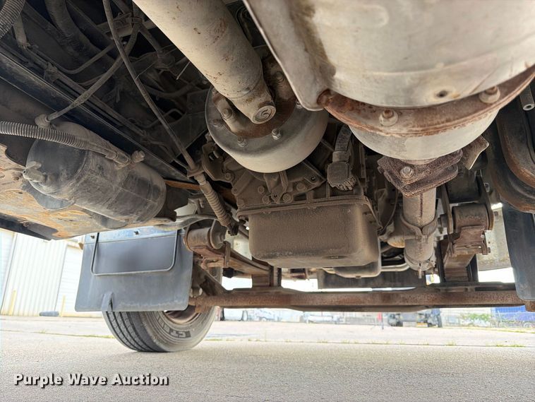 image for item EA7391 2008 Hino 185 flatbed truck