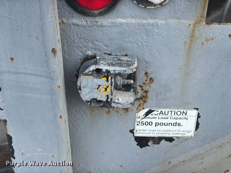 image for item EA7391 2008 Hino 185 flatbed truck