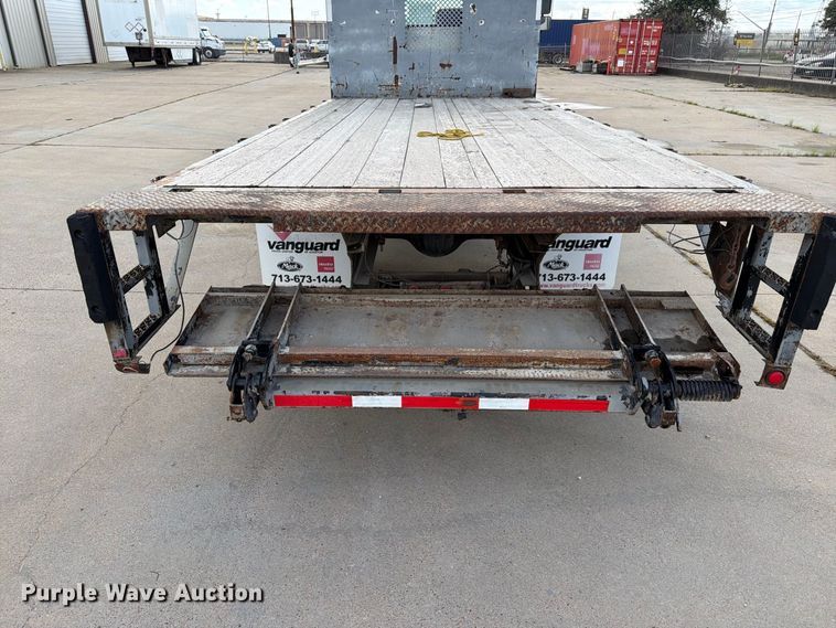 image for item EA7391 2008 Hino 185 flatbed truck